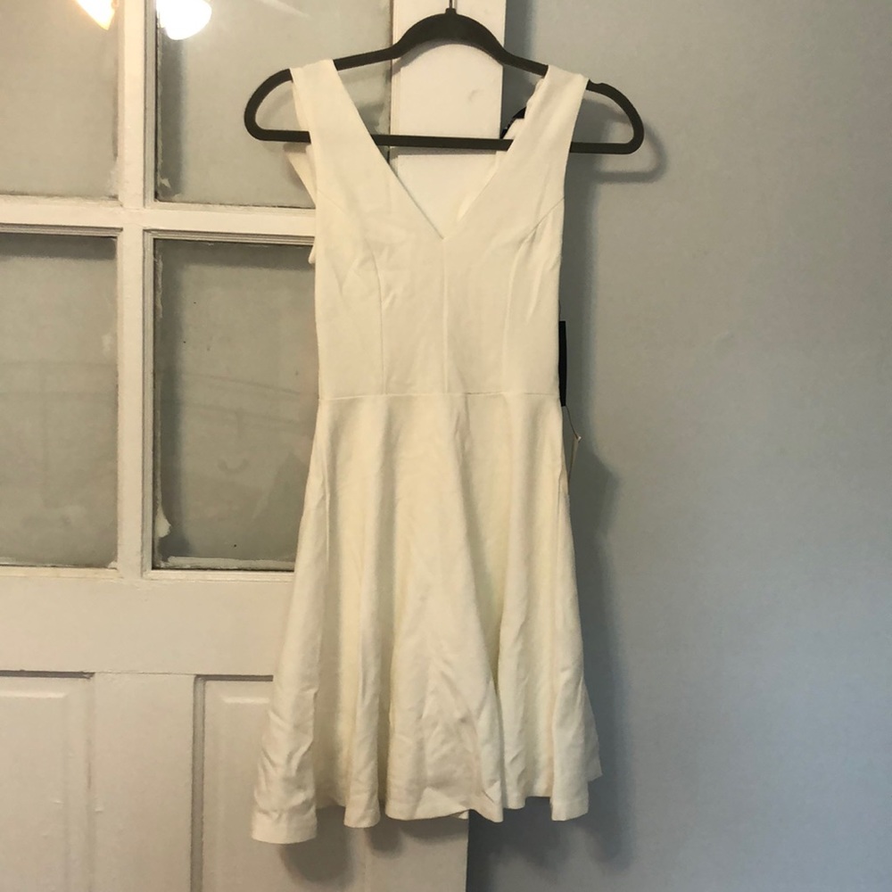 New with tags White Lulus dress